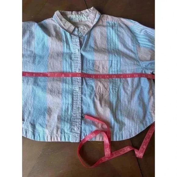 America Eagle cropped button down striped top size XS in excellent condition - Picture 5 of 9